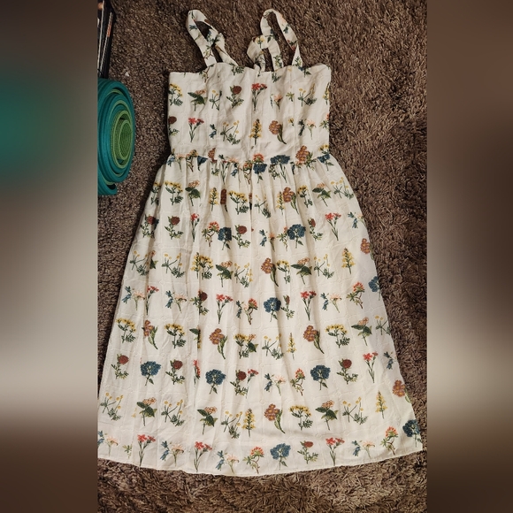 Ivy City Co Robyn Dress with Embroidered Wildflower Pattern Cotton Blend NWT - Picture 5 of 5